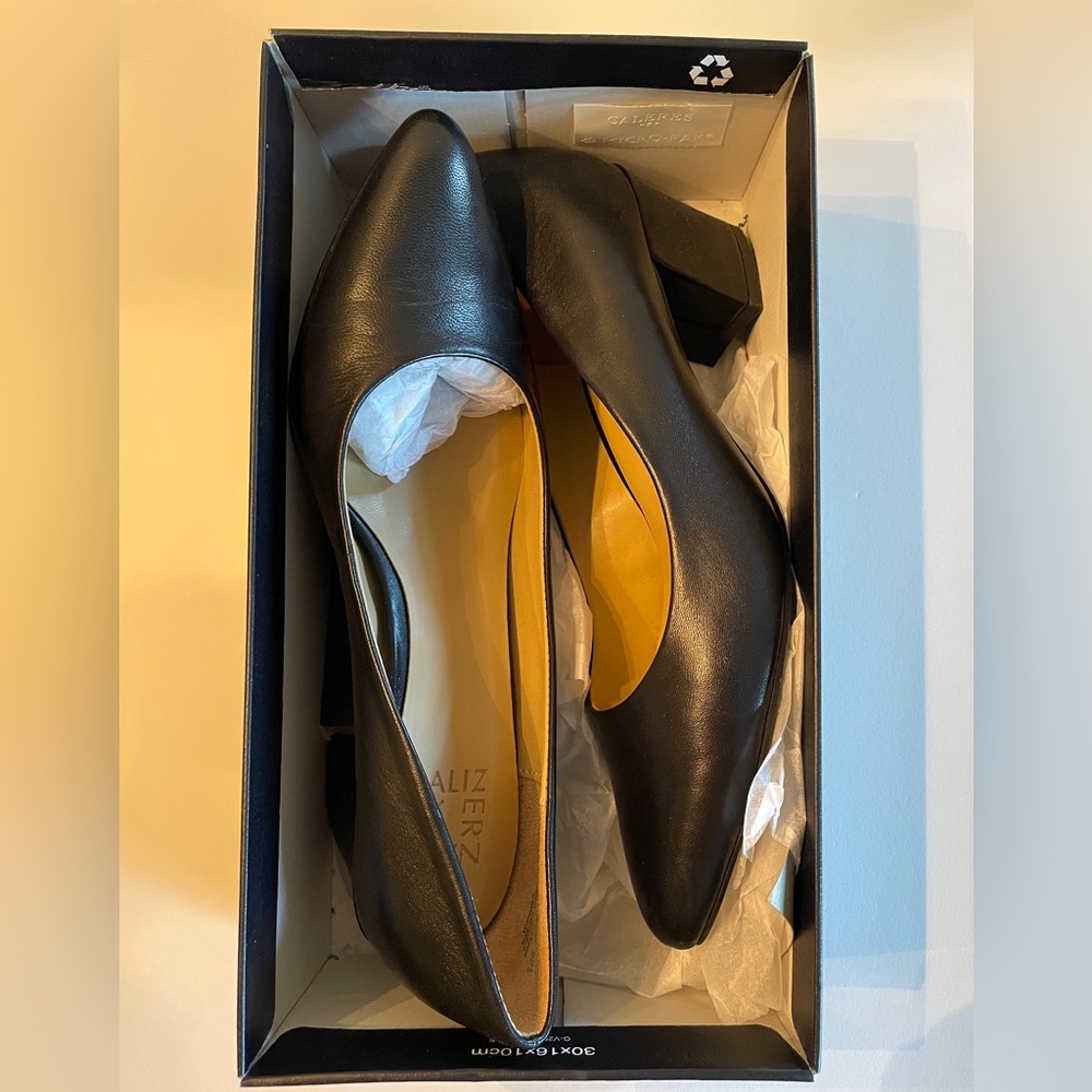 Naturalizer Black Pointed-Toe Block Heel Pumps - Picture 11 of 11